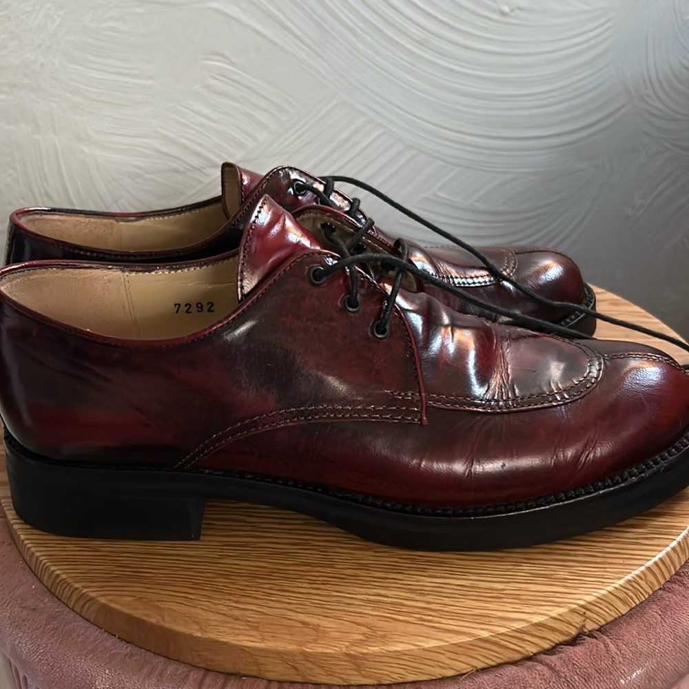90’s Leather Lace Up Loafers (size 7)